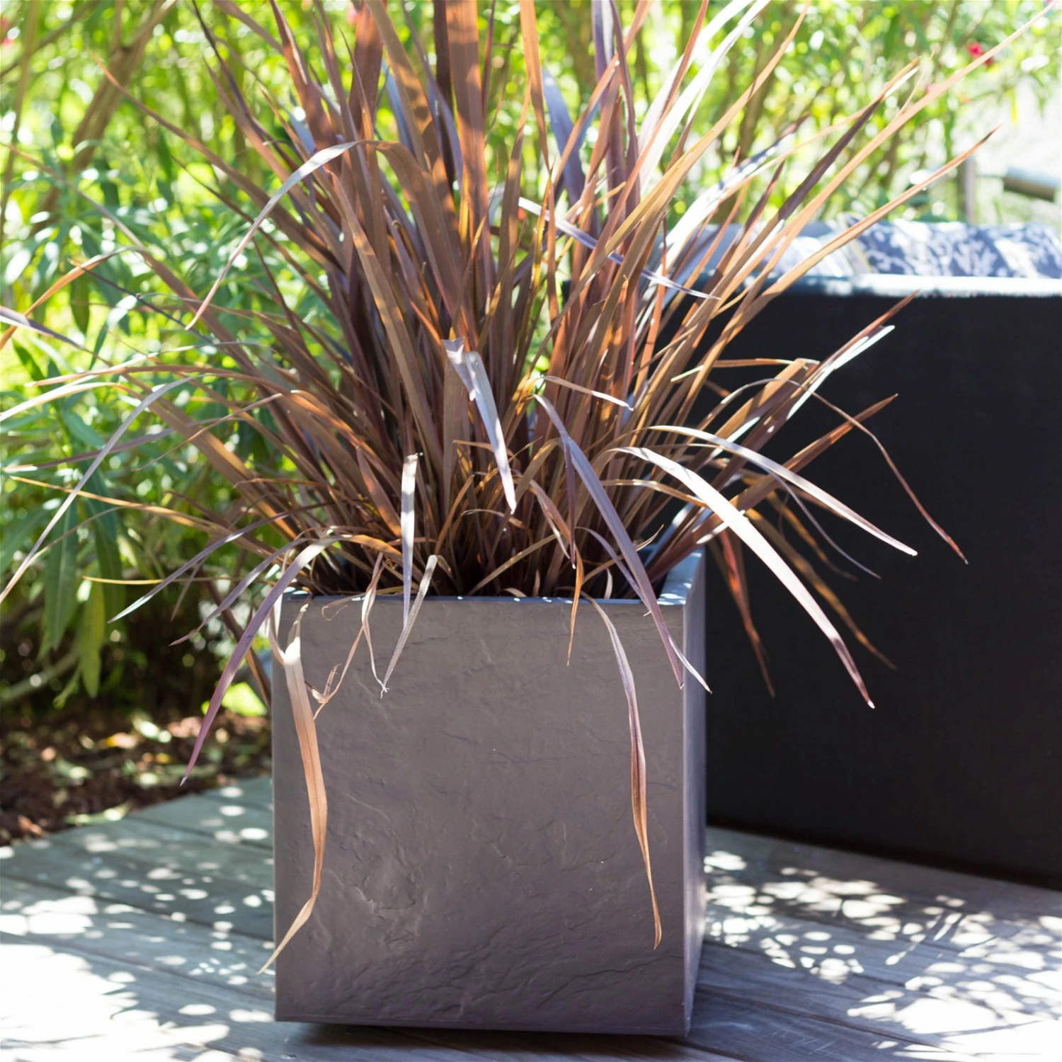 Pflanztrog 'Volcania Dado', Anthrazit, L 39,5 X B 39,5 X H 43,5 Cm – Bild 5